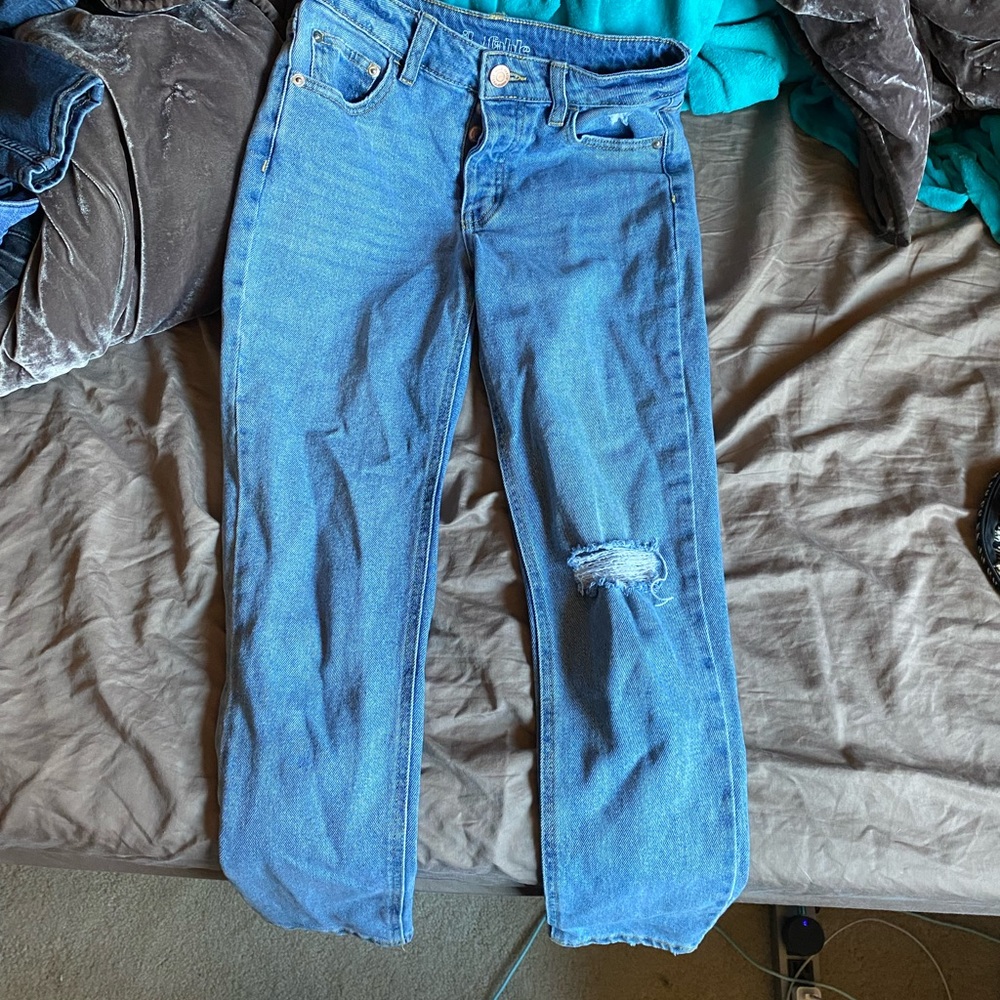 WILD FABLE LIGHT WASH JEANS